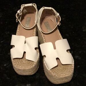 Steven New York Boho Y2K style White leather wedges jute trim Size 7.5